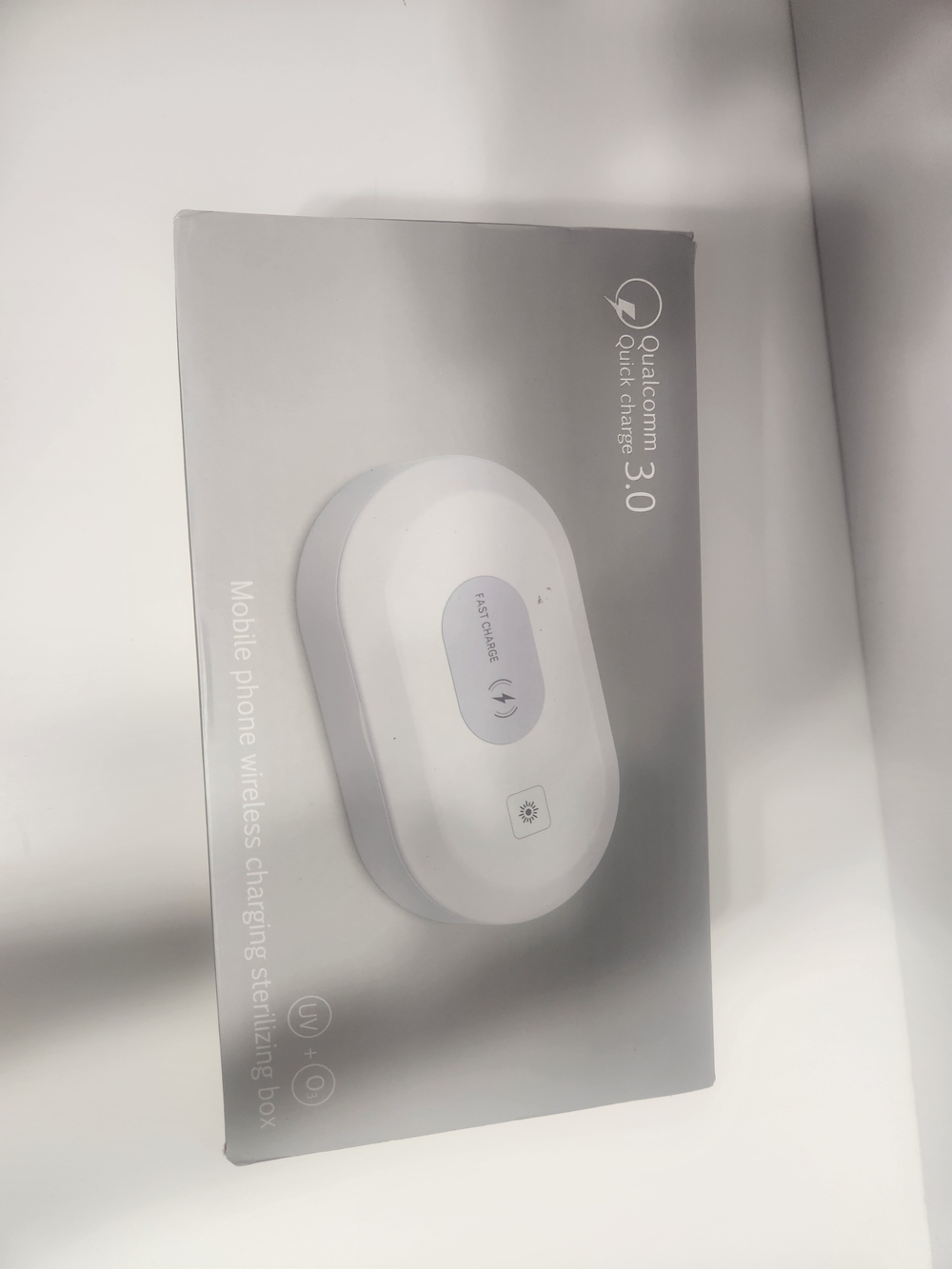 Wireless UV Sterilizer and Fast Charge Box - White - Picture 4 of 8